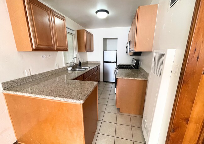 Building Photo - 1st Avenue