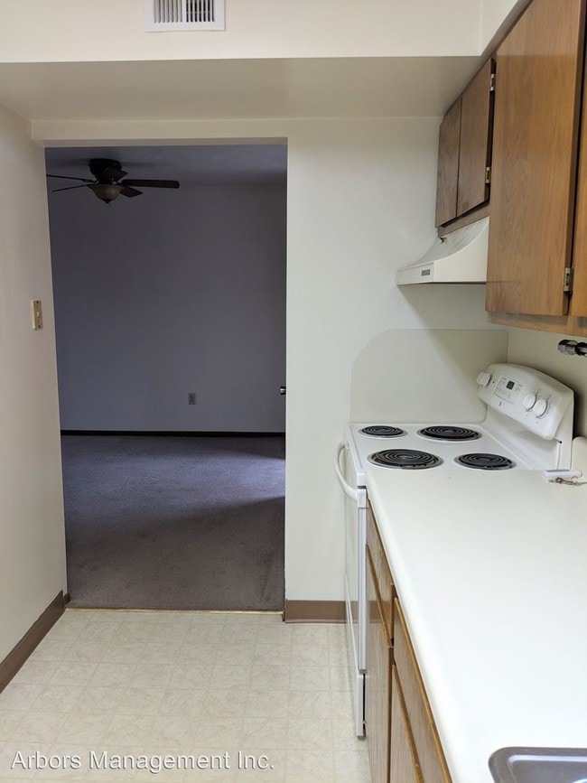 Building Photo - 930 Punta Gorda Ave