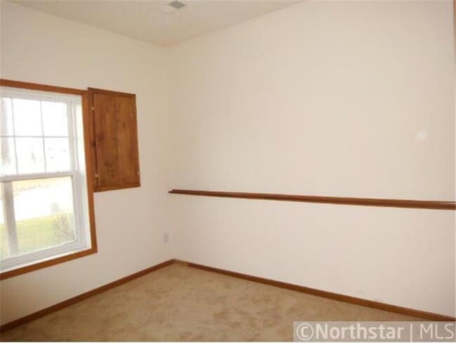 Building Photo - 5066 Fountain Lane N