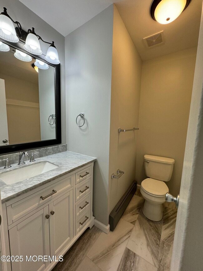 Building Photo - 109 Westwood Dr