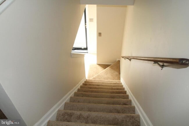 Building Photo - 7345 Branchwood Terrace