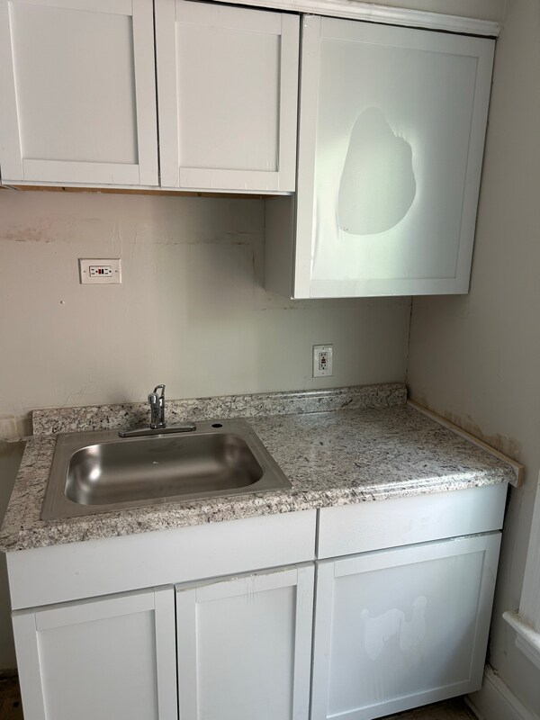 Primary Photo - 526 N Charlotte St