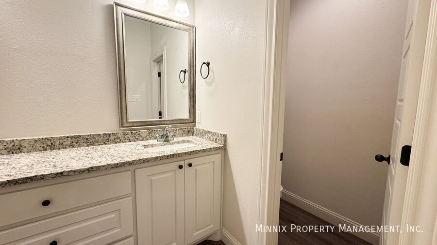 Building Photo - 2009 102nd St