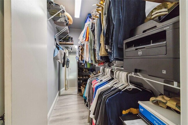 Building Photo - 1403 Minnie Dr