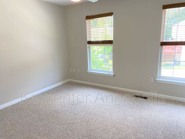 Building Photo - 8221 Water Lily Way