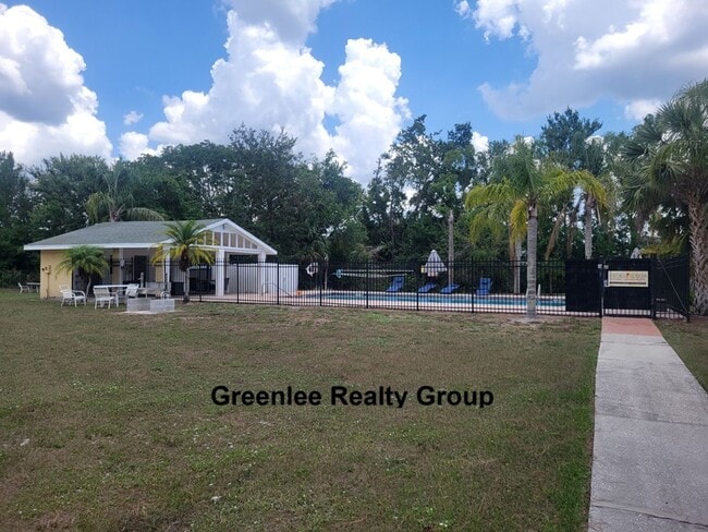 Building Photo - Don't miss this beautiful, peaceful, updat...