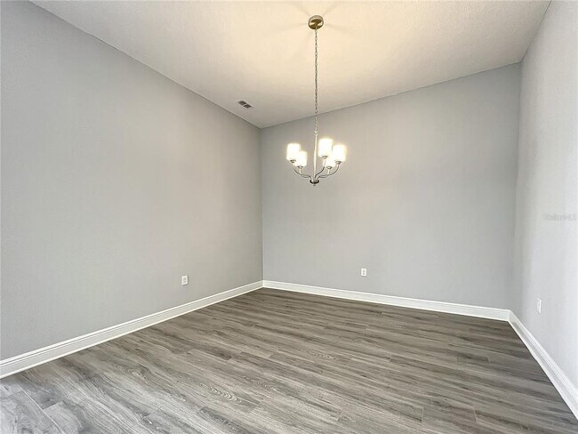 Building Photo - 13181 McMillan Dr