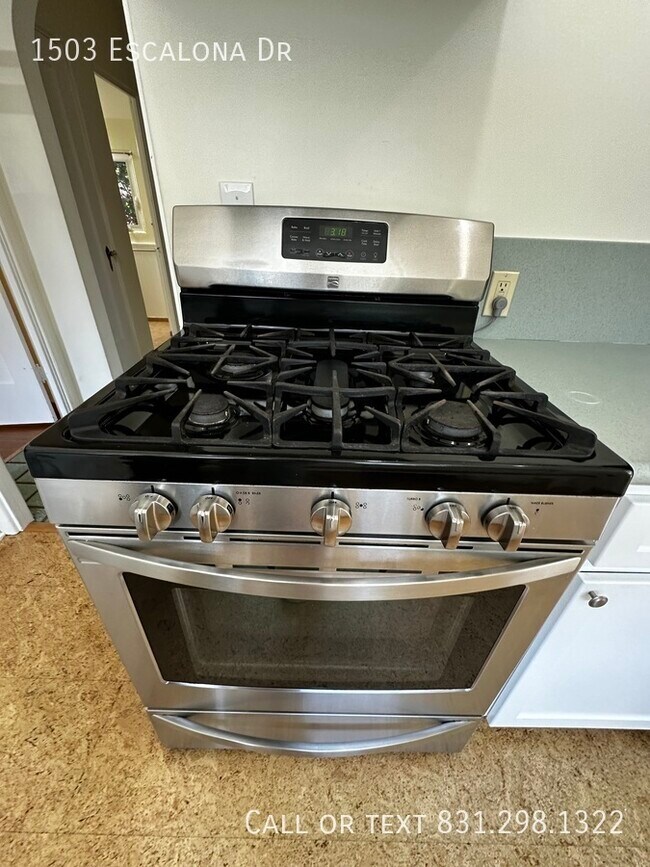 Building Photo - west side charm with garage