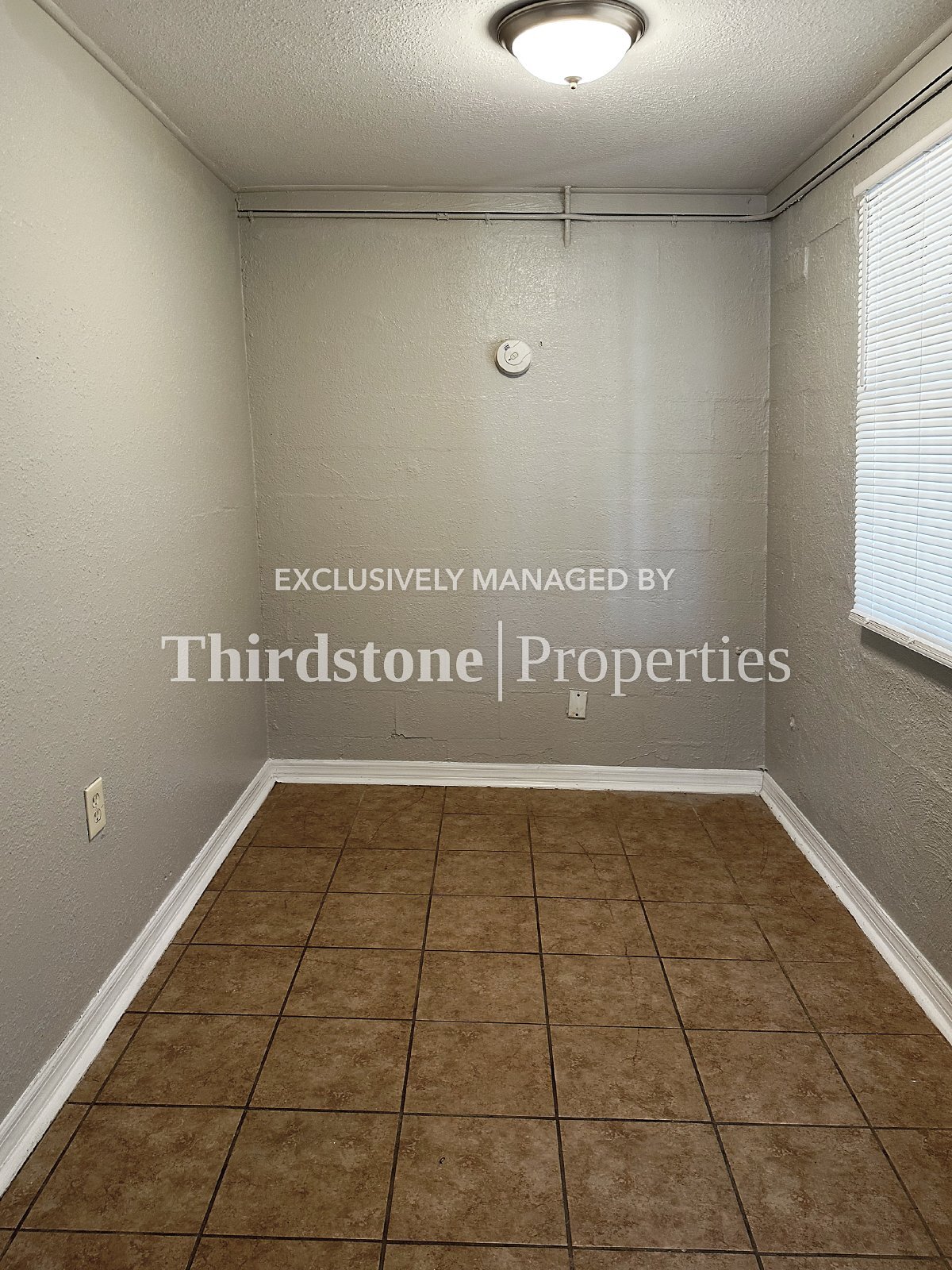 Building Photo - 7318 Smyrna St