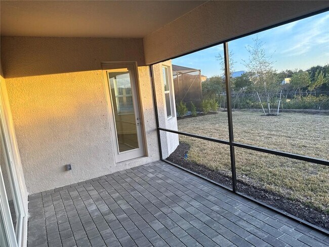 Building Photo - 7796 Lakes Edge Ln