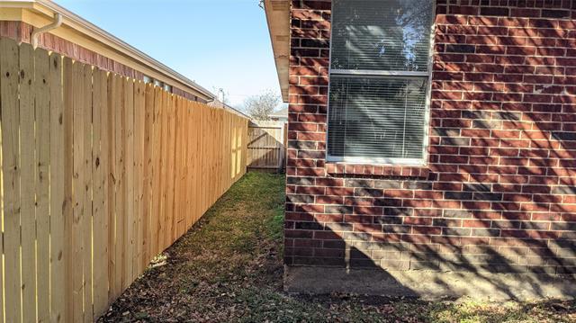 Building Photo - 7216 Park Creek Cir W