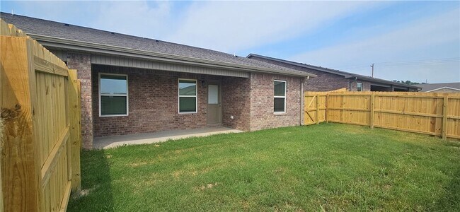 Building Photo - 6810 Toby St