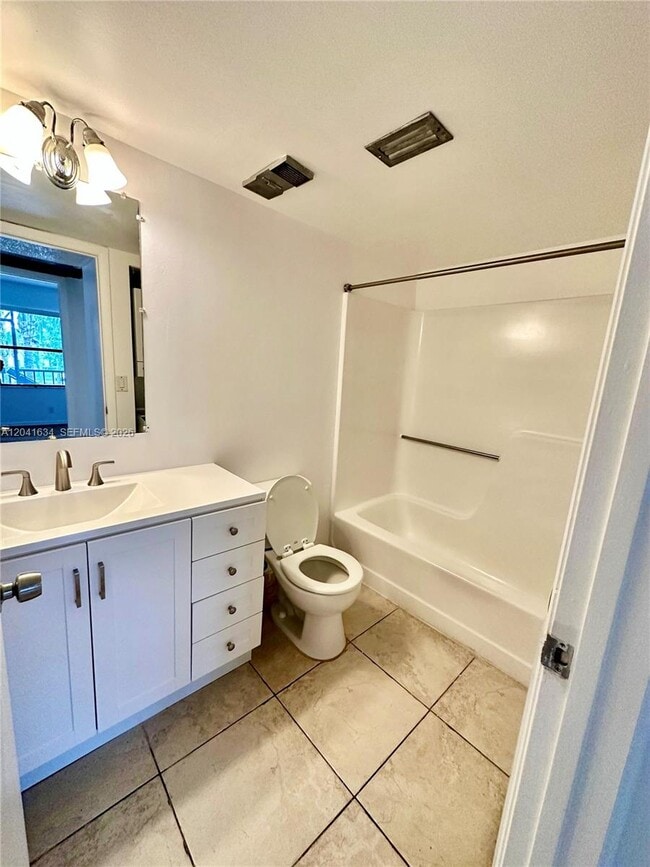 Building Photo - 7137 Golf Colony Ct