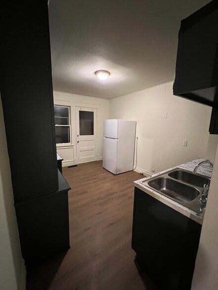 Building Photo - 714 McKinley St