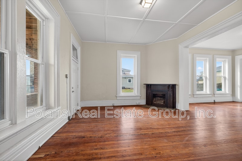 Building Photo - 404 N Lebanon St