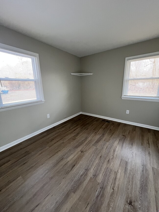 Building Photo - 413 Bailey Ln