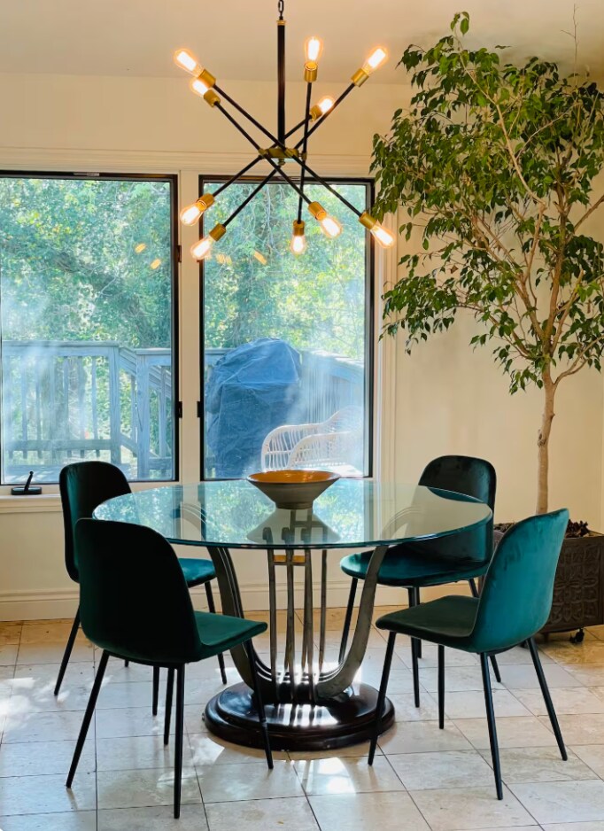 Informal dining - 1656 N Broadview Dr