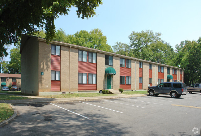 Primary Photo - Eastwood Courts