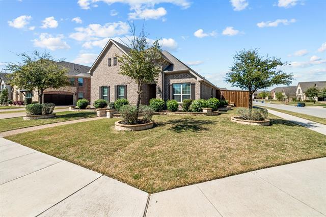 Building Photo - 2881 Redfern Dr