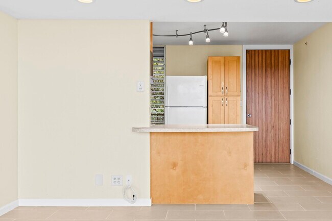 Building Photo - 95-2057-2057 Waikalani Pl