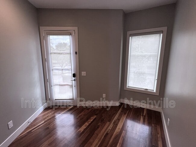 Building Photo - 929 13th Ave S