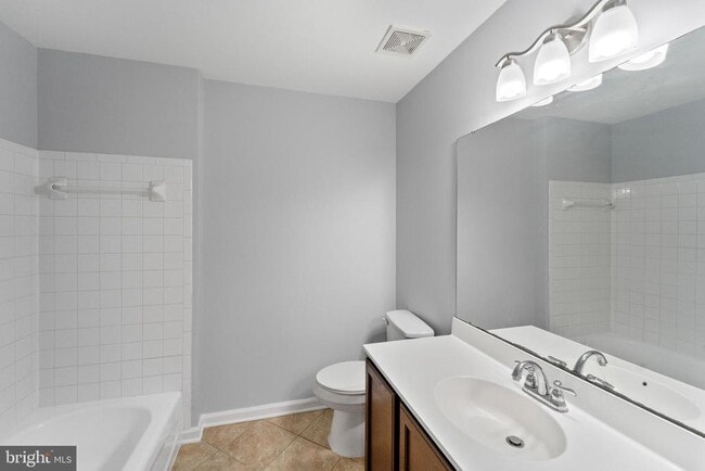 Building Photo - 15743 Viewpoint Cir