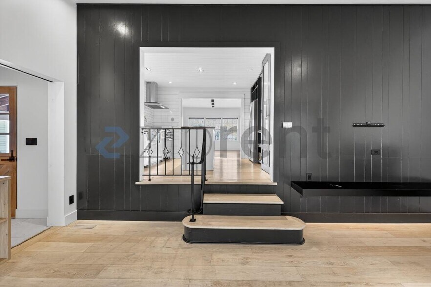 Building Photo - 6 Bonwit Rd