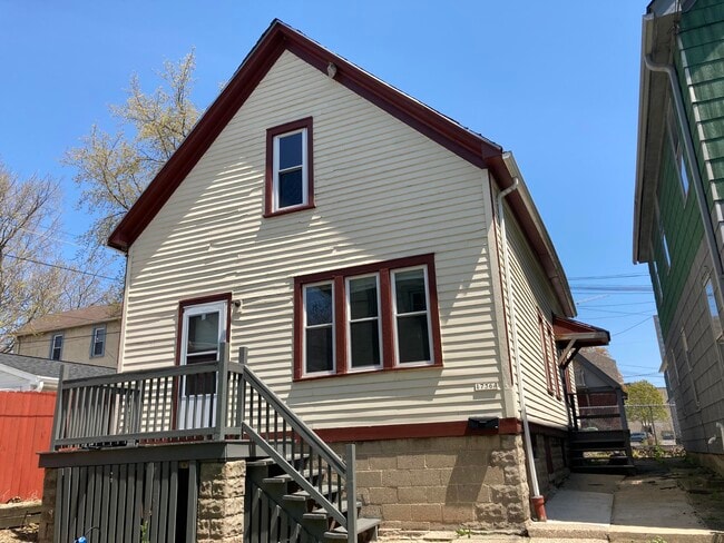 Primary Photo - 1736 N Arlington Pl