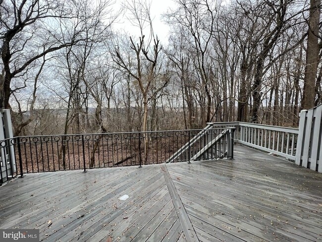 Building Photo - 1735 22nd Ct N