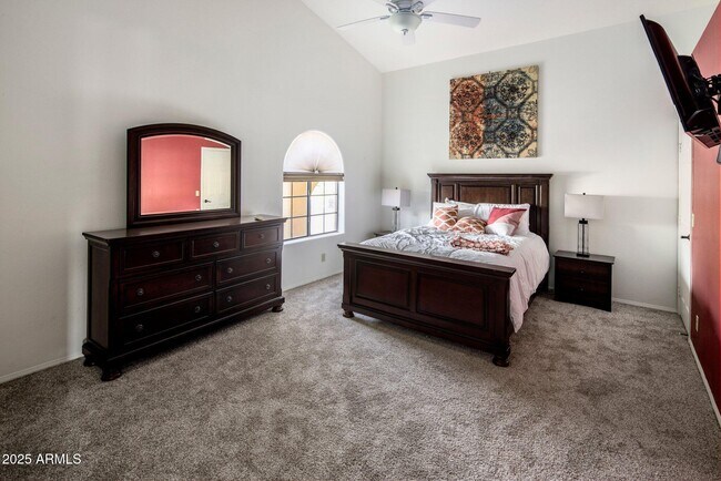 Building Photo - 5747 E Gelding Dr