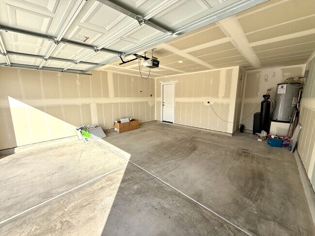 Building Photo - Modern 3BD/2BA Home Built in 2024 with Open Floor Plan, Granite Kitchen & 2-Car Garage in Twin Pa...