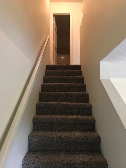 Building Photo - 199 Rockingham Rd