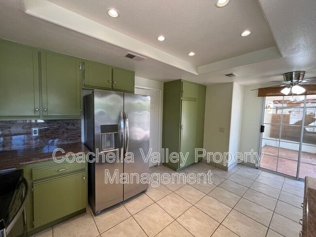 Building Photo - 43851 Vía Granada