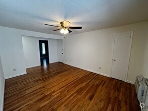 Building Photo - 2 Bedroom Cozy Condo in Farmington Village