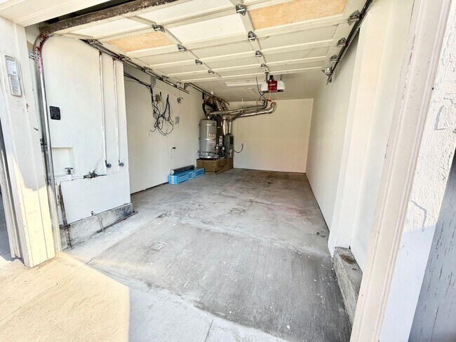 Building Photo - 1151 Wisconsin St