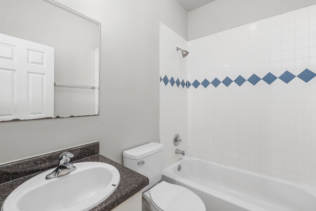 Building Photo - Townhomes on Anita