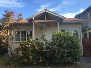 Building Photo - Cute Berkeley bungalow blocks from N. Berk...