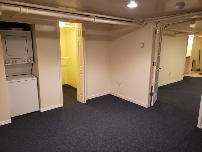 Building Photo - 81 Christopher St