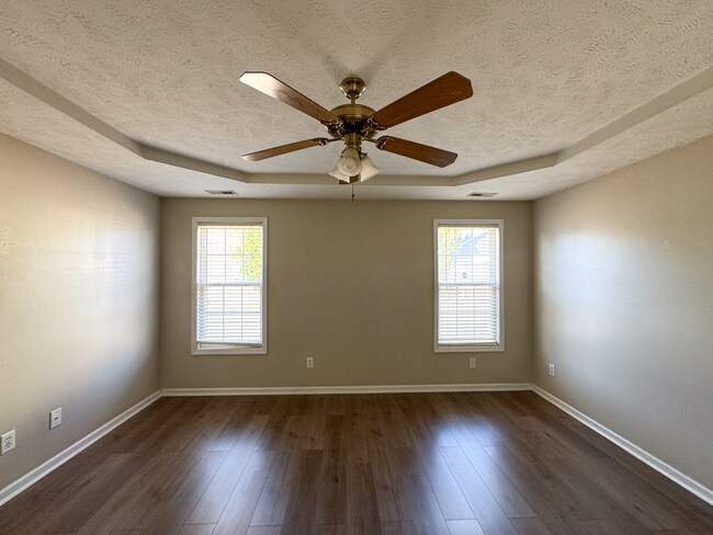 Building Photo - Lovely 3 Bed 2 Bath Home with Bonus Room