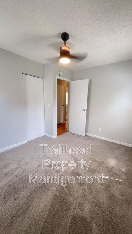 Building Photo - 8105 NE San Rafael Dr