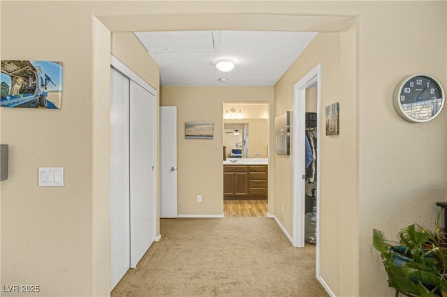 Building Photo - 10742 Leatherstocking Ave