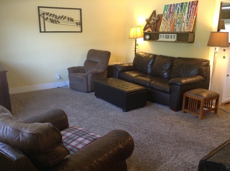 Living Room - 627 SW Center St