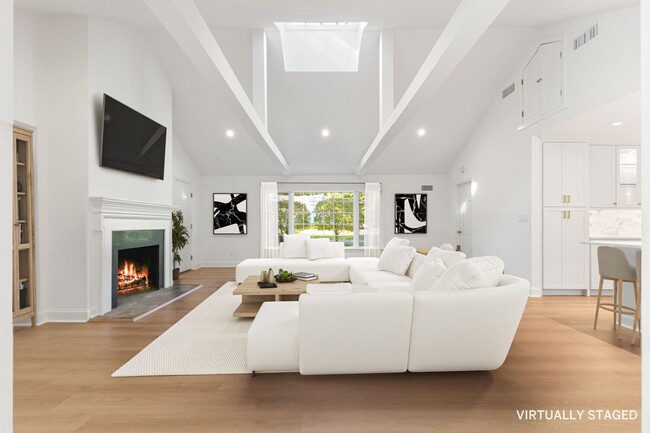 Building Photo - 18 Echo Ln