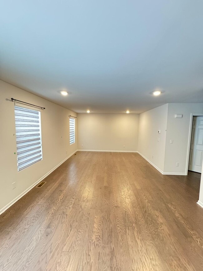 Building Photo - 616 Countryside Dr