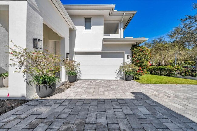 Building Photo - 3510 Segovia St