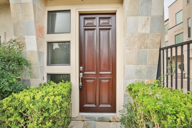 Building Photo - 1205 Birdsall St