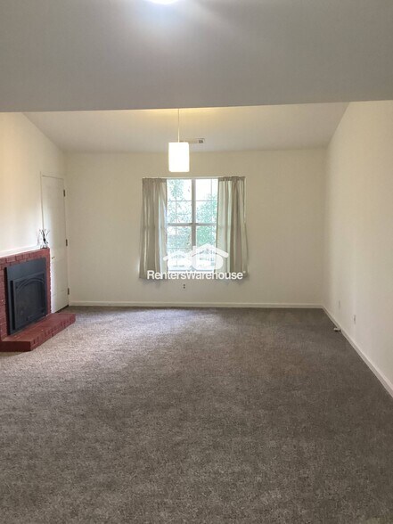 Building Photo - 3275 Long Iron Pl