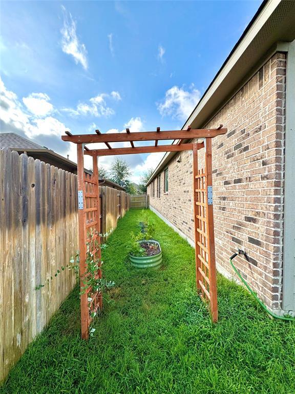Building Photo - 272 Rimrock Ct