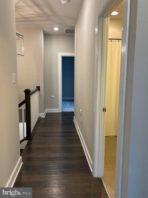 Building Photo - 503 Cliff Ln