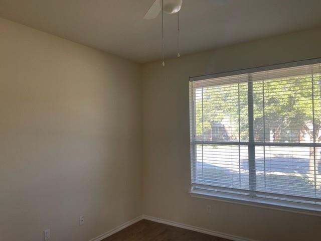 Building Photo - 2105 Fall Creek Dr